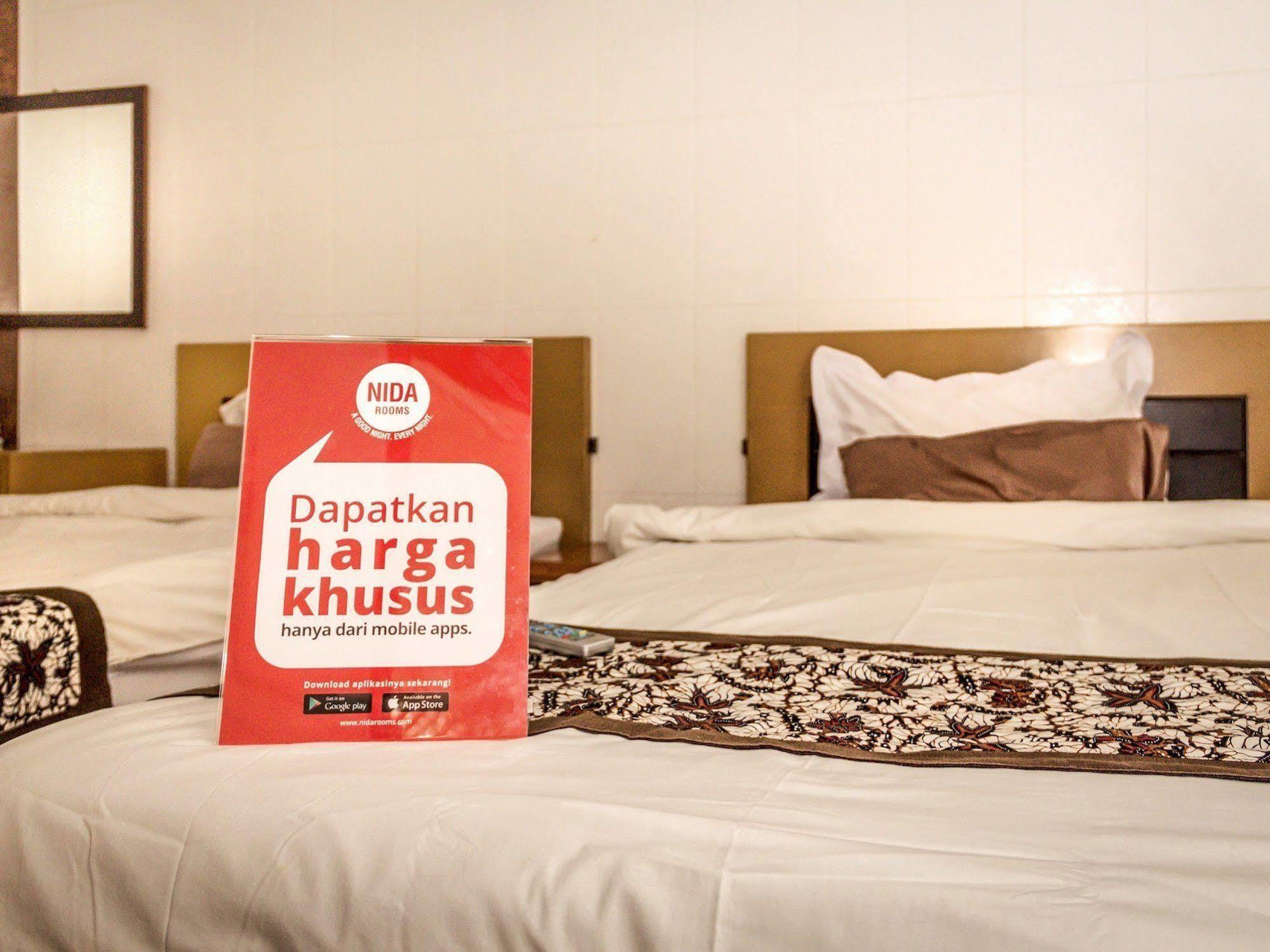 Dee Mansion Hotel Denpasa Buitenkant foto